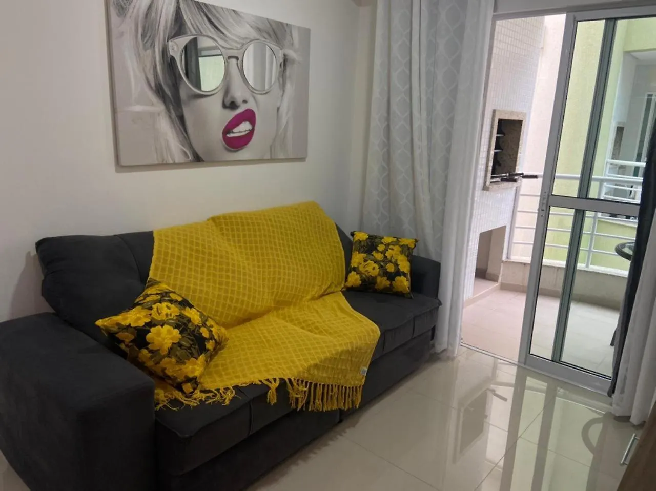 Lindo Apartamento No Centro Bombinhas 2 Quartos 0*,