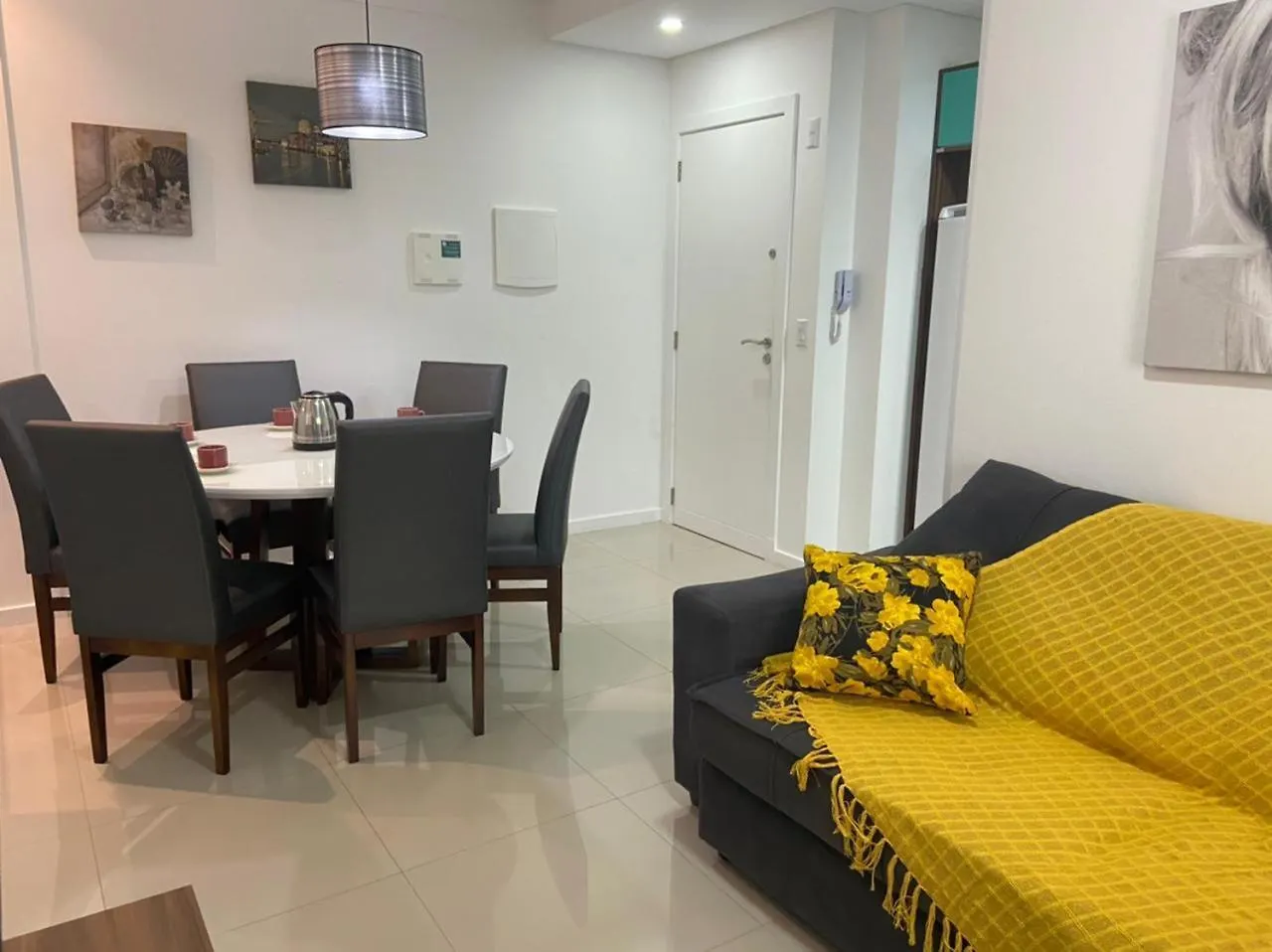 アパート Lindo Apartamento No Centro Bombinhas 2 Quartos ブラジル